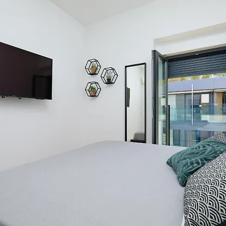 Hedera Estate, Hedera A15 Apartment *